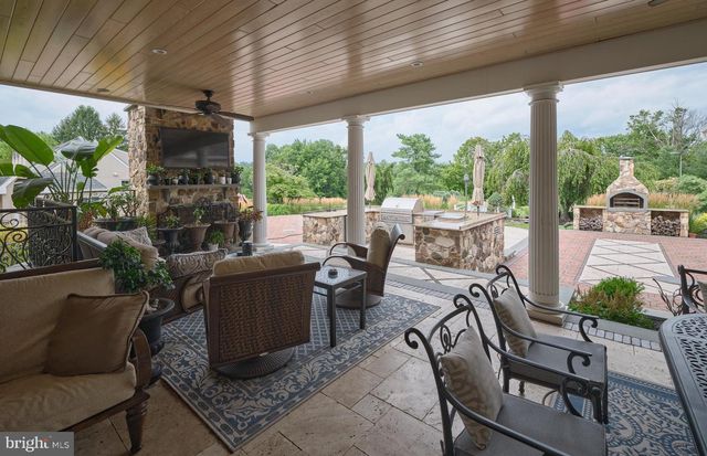 1265 GRENOBLE RD, Ivyland, PA 18974