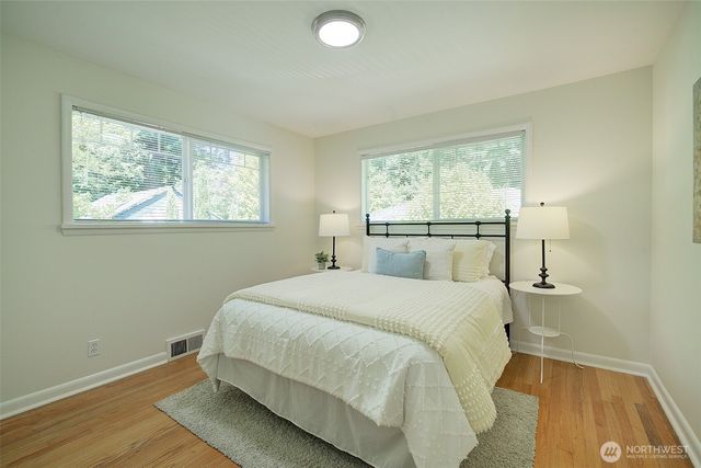 15524 Midvale Avenue N, Shoreline, WA 98133