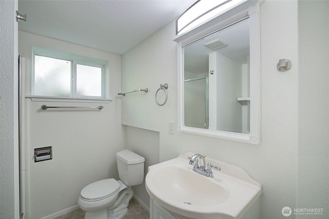 15524 Midvale Avenue N, Shoreline, WA 98133