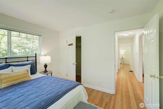 15524 Midvale Avenue N, Shoreline, WA 98133