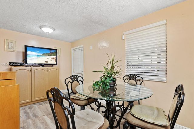 15600 NW 37th Pl, Miami Gardens, FL 33054