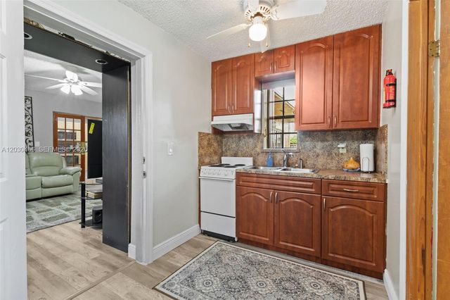 15600 NW 37th Pl, Miami Gardens, FL 33054