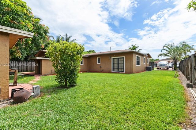 15600 NW 37th Pl, Miami Gardens, FL 33054