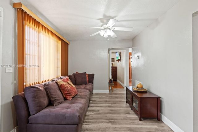 15600 NW 37th Pl, Miami Gardens, FL 33054