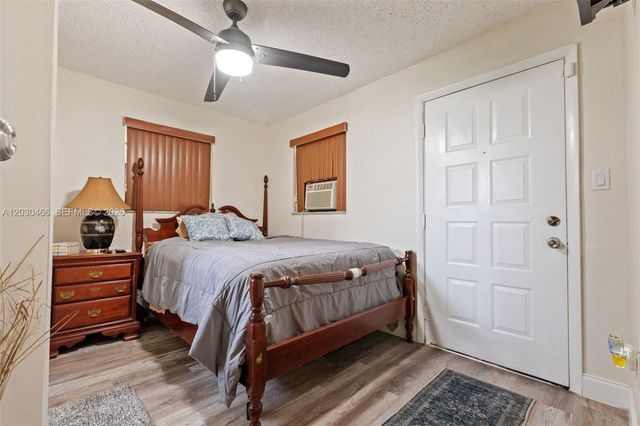 15600 NW 37th Pl, Miami Gardens, FL 33054