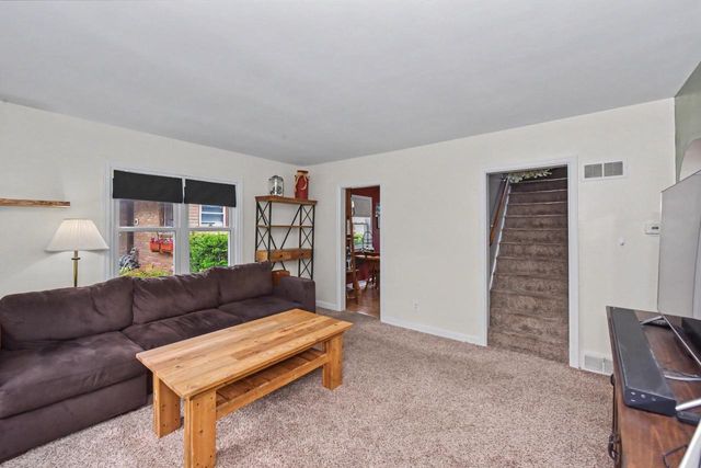 149 W Wabash AVENUE, Waukesha, WI 53186