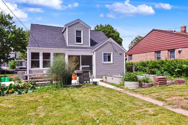 149 W Wabash AVENUE, Waukesha, WI 53186