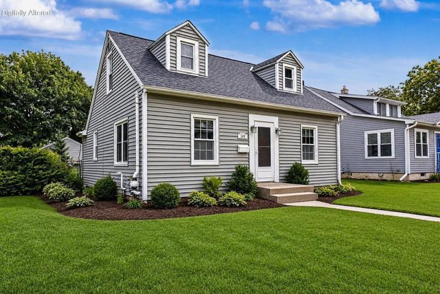 149 W Wabash AVENUE, Waukesha, WI 53186