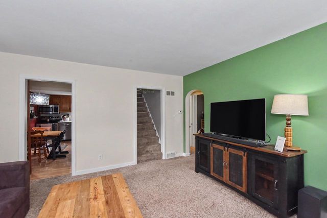 149 W Wabash AVENUE, Waukesha, WI 53186
