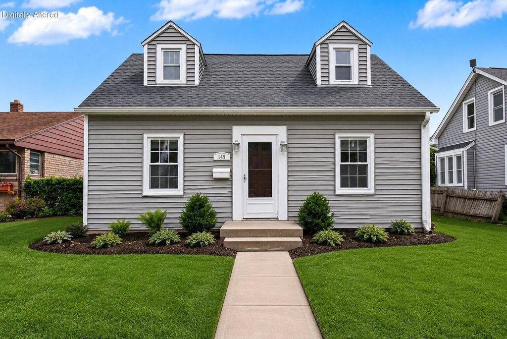 149 W Wabash AVENUE, Waukesha, WI 53186