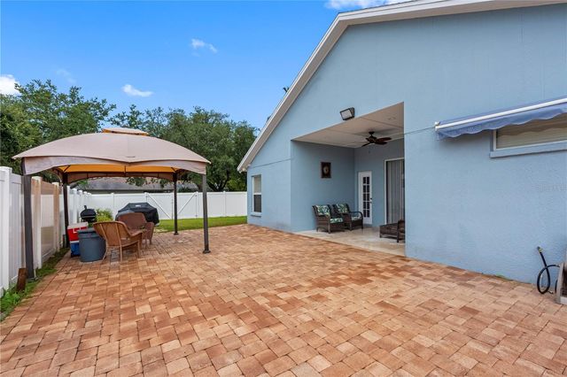3306 PIN OAK LANE, Tampa, FL 33618