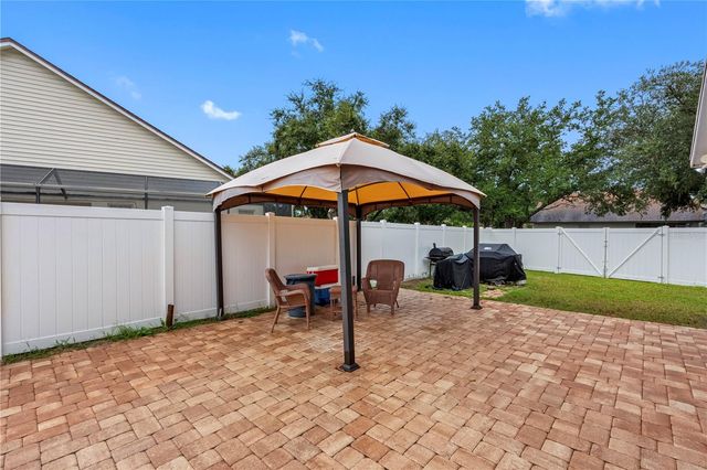 3306 PIN OAK LANE, Tampa, FL 33618