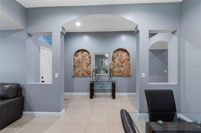 3306 PIN OAK LANE, Tampa, FL 33618