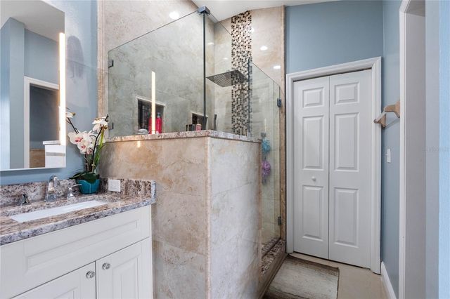 3306 PIN OAK LANE, Tampa, FL 33618