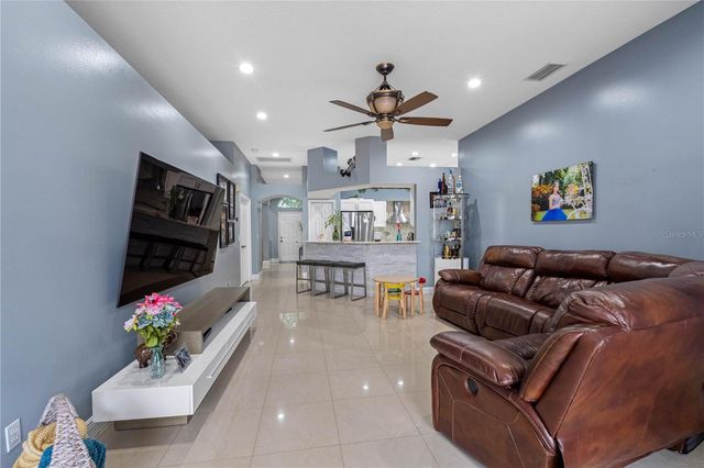 3306 PIN OAK LANE, Tampa, FL 33618