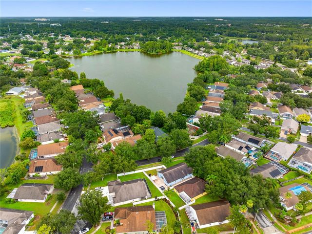 3306 PIN OAK LANE, Tampa, FL 33618