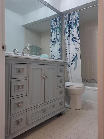 369 Bennington Lane, Lake Worth, FL 33467