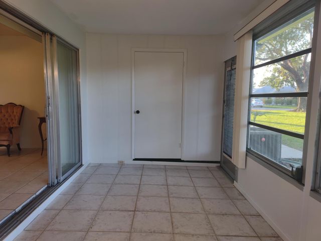 369 Bennington Lane, Lake Worth, FL 33467