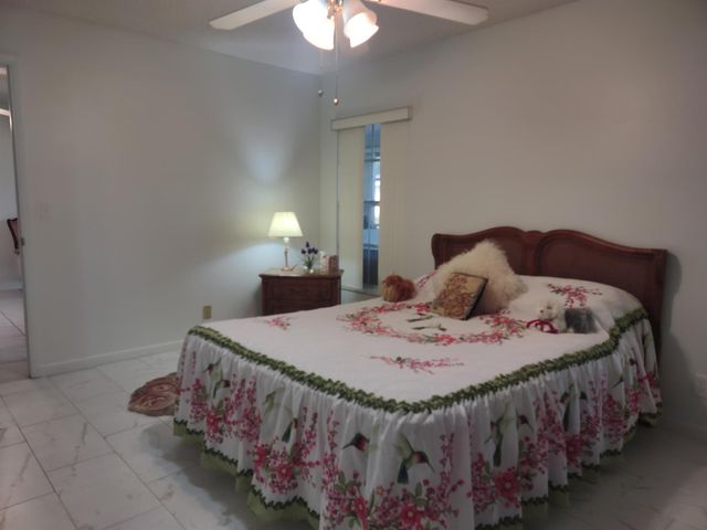 369 Bennington Lane, Lake Worth, FL 33467