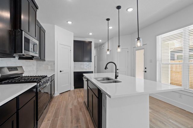 10119 Crescendo Way, Iowa Colony, TX 77583