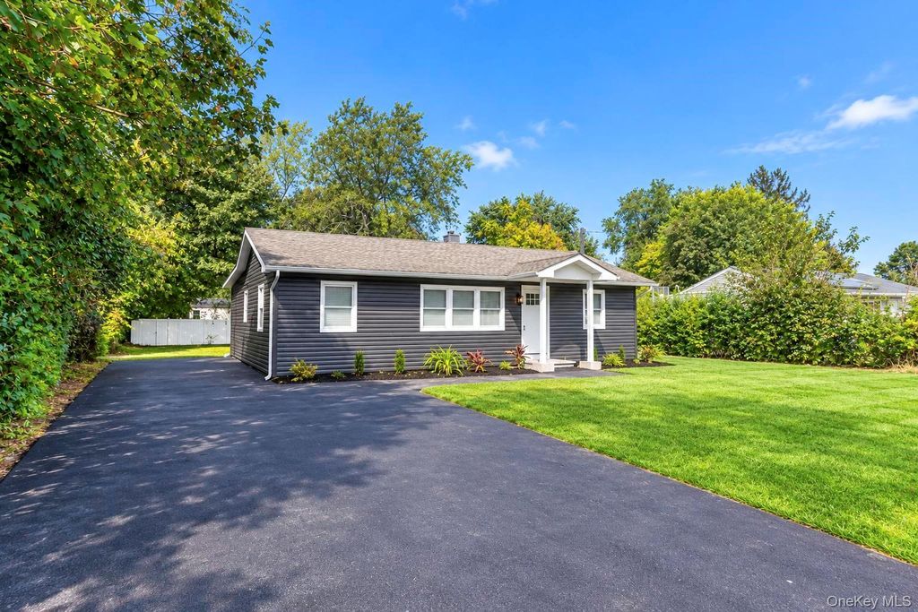 13 Patton Street, Brentwood, NY 11717 — photo 3