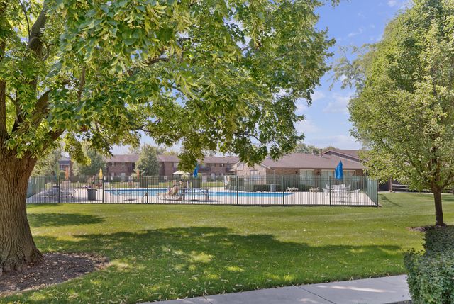 18001 Oak Park Avenue D, Tinley Park, IL 60477