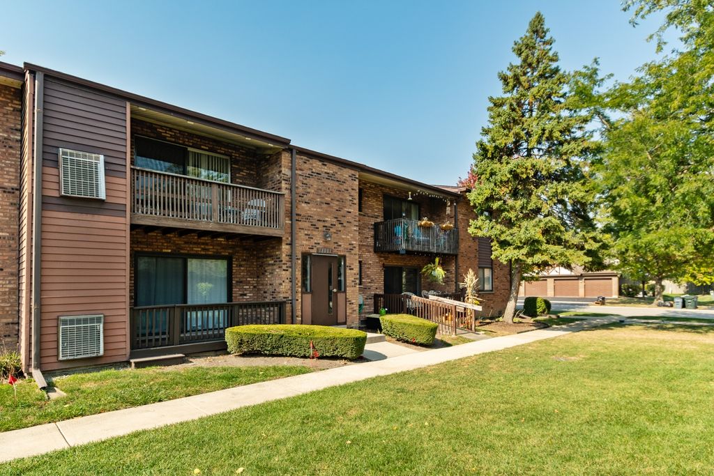 18001 Oak Park Avenue D, Tinley Park, IL 60477