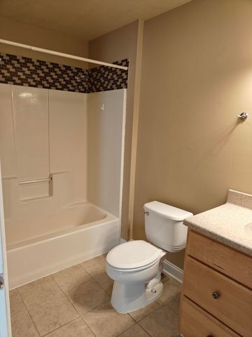 5960 niles, Troy, MI 48098