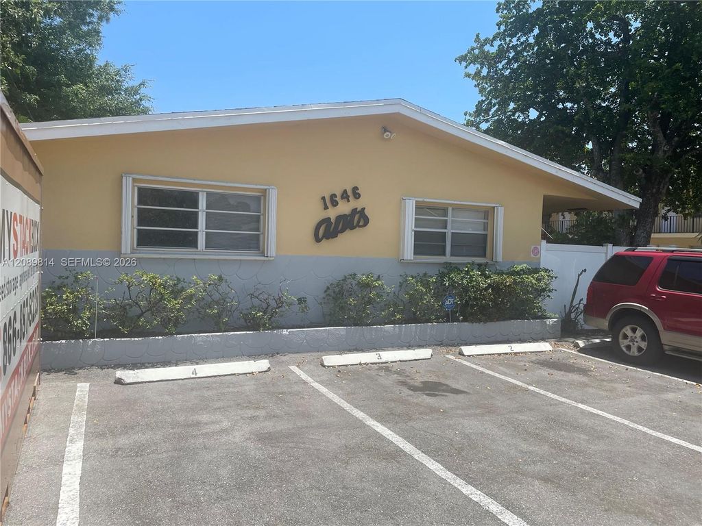 1646 N Dixie Highway 3, Fort Lauderdale, FL 33305