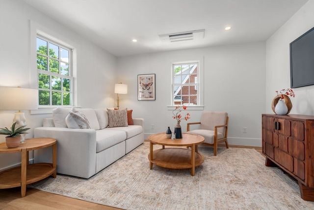 26 N Gateway, Winchester, MA 01890