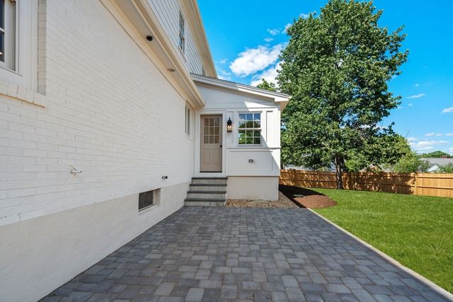 26 N Gateway, Winchester, MA 01890