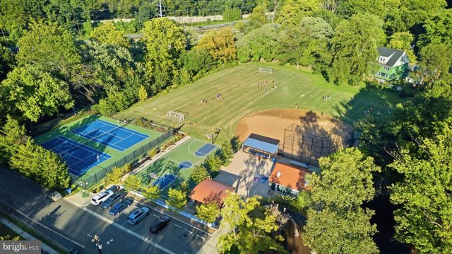 6237 12TH ST N, Arlington, VA 22205