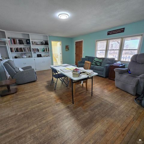 2260 Fair Road, Abilene, KS 67410