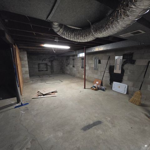 2260 Fair Road, Abilene, KS 67410