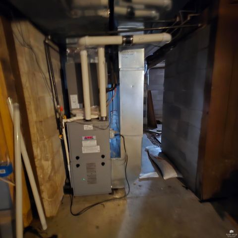 2260 Fair Road, Abilene, KS 67410