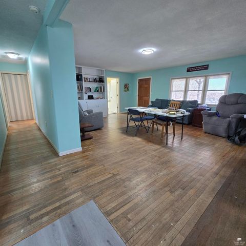 2260 Fair Road, Abilene, KS 67410