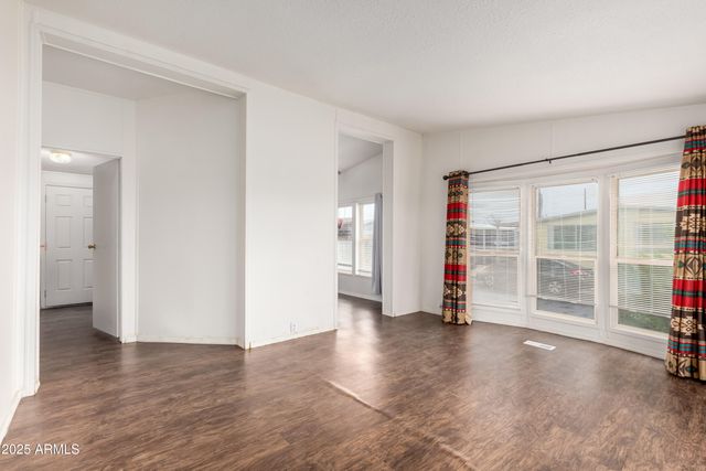 2609 W SOUTHERN Avenue 108, Tempe, AZ 85282