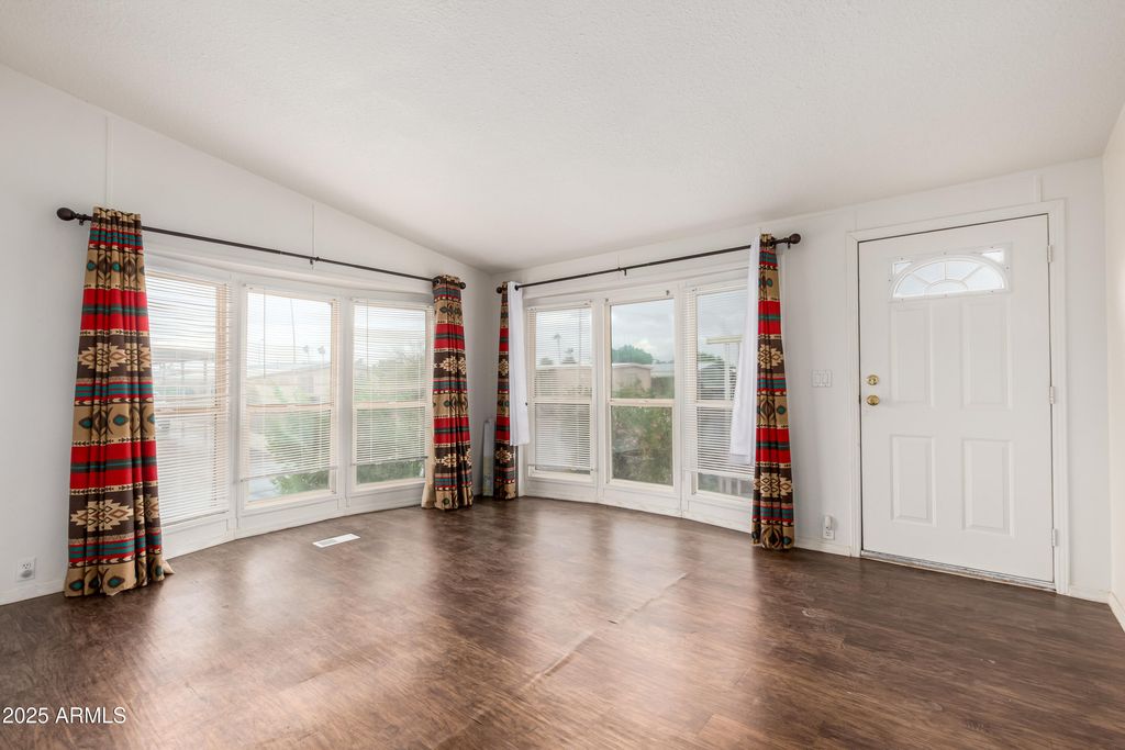 2609 W SOUTHERN Avenue 108, Tempe, AZ 85282