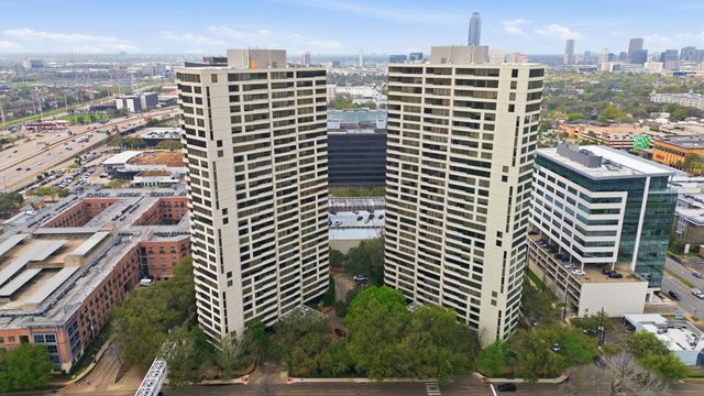 15 Greenway Plaza 25J, Houston, TX 77046