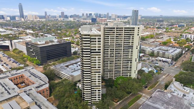 15 Greenway Plaza 25J, Houston, TX 77046