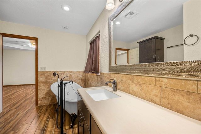 10048 SE Bishop, Lawton, OK 73505
