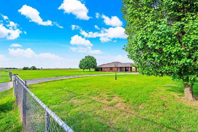10048 SE Bishop, Lawton, OK 73505