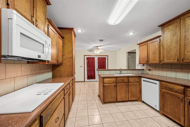 10048 SE Bishop, Lawton, OK 73505