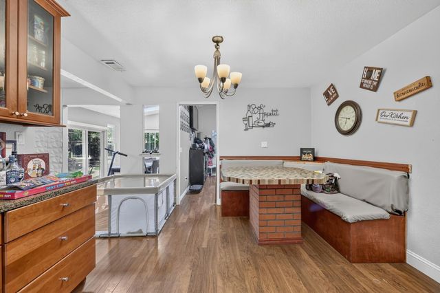 5225 Columbine Way, Carmichael, CA 95608