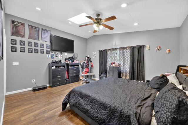 5225 Columbine Way, Carmichael, CA 95608