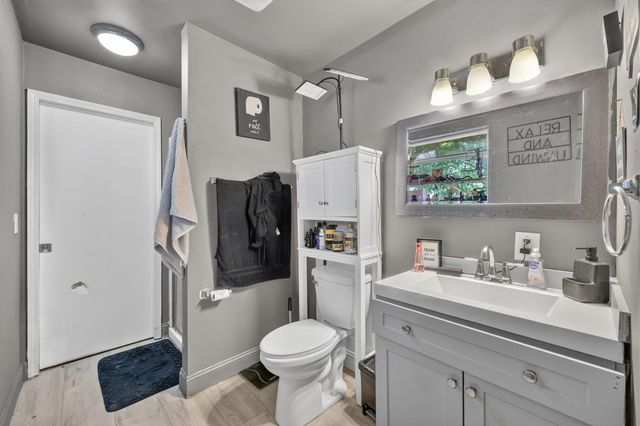 5225 Columbine Way, Carmichael, CA 95608