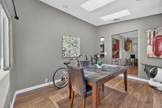 5225 Columbine Way, Carmichael, CA 95608