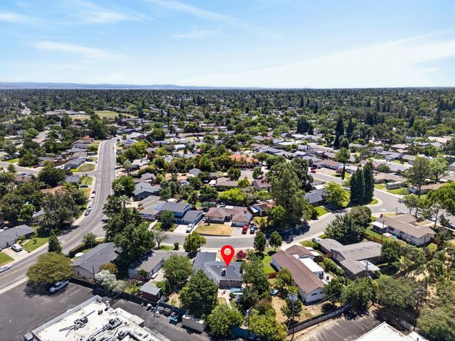 5225 Columbine Way, Carmichael, CA 95608