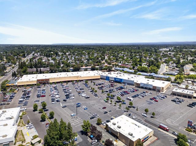 5225 Columbine Way, Carmichael, CA 95608
