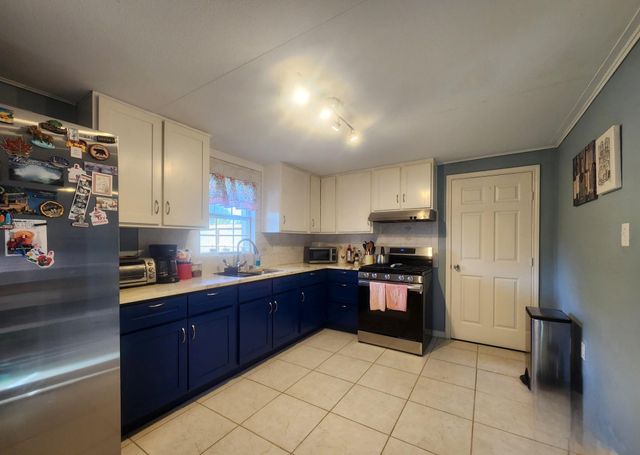 13715 Vickston Lane, Houston, TX 77014